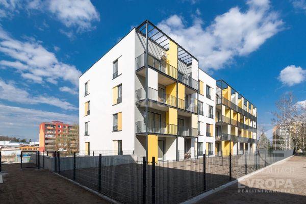 Pronájem bytu 2+kk 53 m², Benediktínská, Kladno