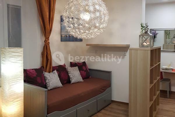 Pronájem bytu Garsoniéra 27 m², Jeremenkova, Praha