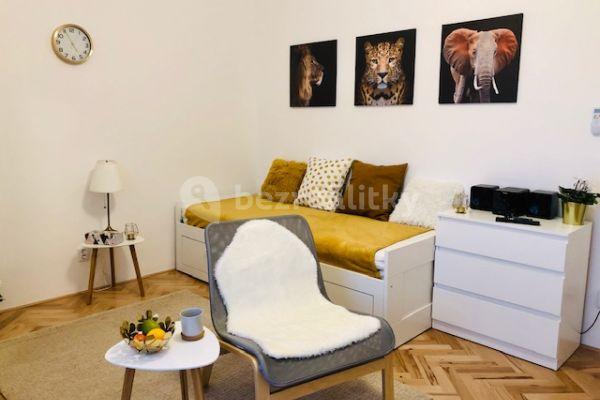 Pronájem bytu 1+kk 30 m², Kloboučnická, Praha