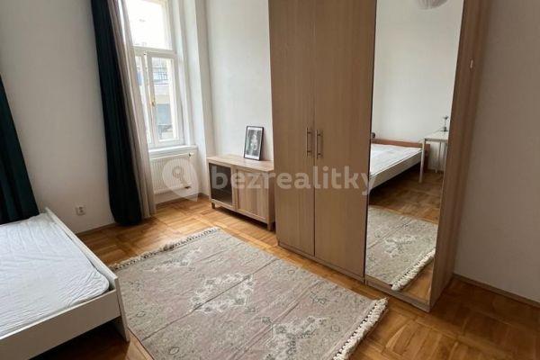 Pronájem bytu 4+kk 25 m², Pernerova, Praha