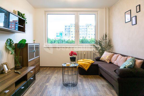 Pronájem bytu 2+kk 43 m², Skuteckého, Praha, Praha