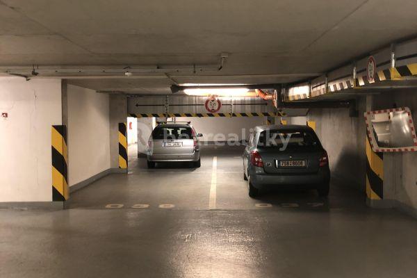 Pronájem garáže 14 m², Tomkova, Hlavní město Praha