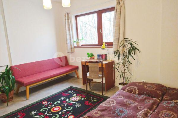 Pronájem bytu 1+kk 20 m², Mokřanská, Praha