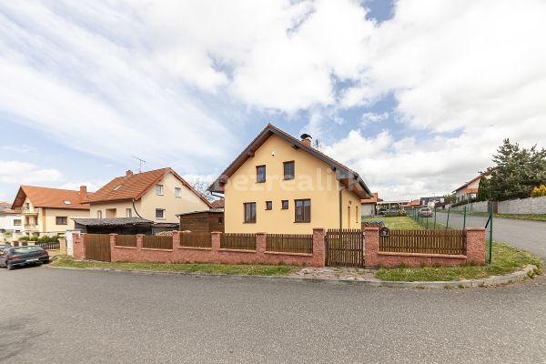 Prodej domu 135 m², pozemek 794 m², Spojovací, 