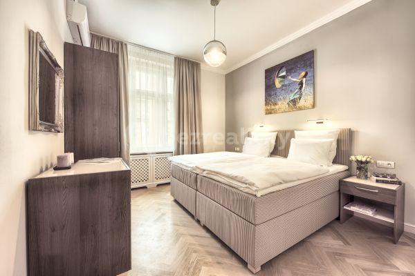 Pronájem bytu 3+1 100 m², U Milosrdných, Praha