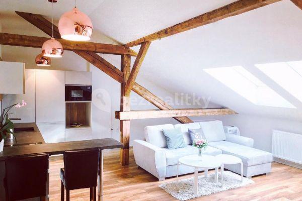 Pronájem bytu 2+1 54 m², Bulharská, Praha