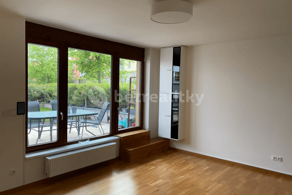 Pronájem bytu 2+kk 54 m², Pod Lysinami, Praha