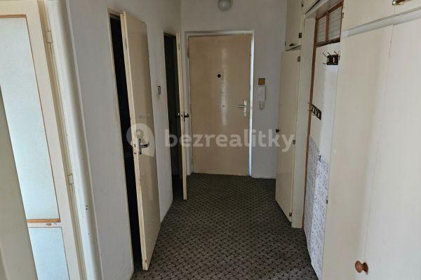 Prodej bytu 2+1 57 m², Sládkova, Karlovy Vary