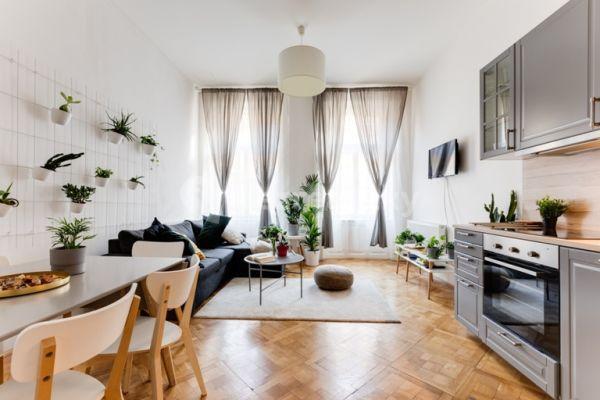 Pronájem bytu 2+1 85 m², Štěpánská, Praha