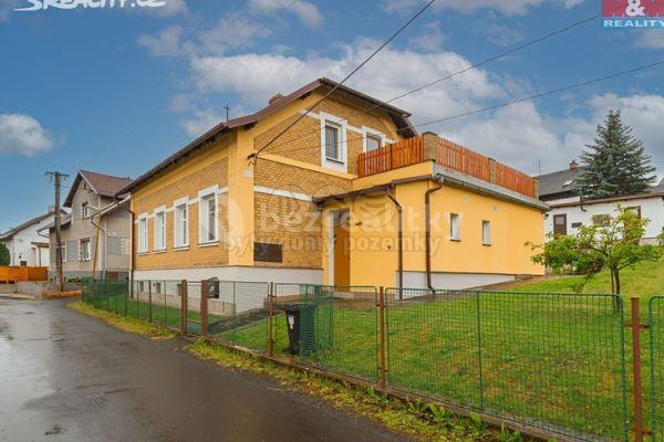 Prodej domu 244 m², pozemek 1.504 m², Petra Bezruče, Luby