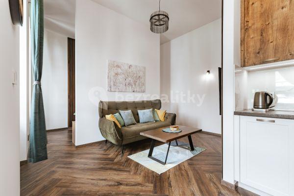 Prodej bytu 1+kk 40 m², Náměstí, Horní Planá