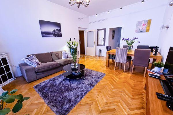 Pronájem bytu 3+kk 110 m², Husova, Hlavní město Praha