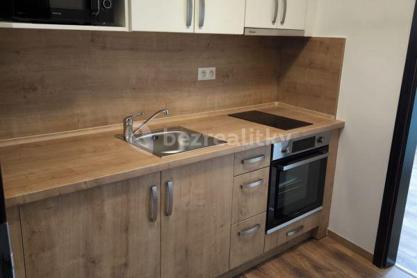 Pronájem bytu 1+kk 19 m², Suchdolské náměstí, Praha