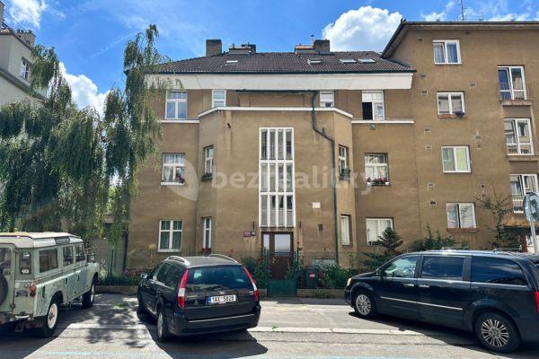 Prodej bytu 2+kk 45 m², Jeseniova, Hlavní město Praha