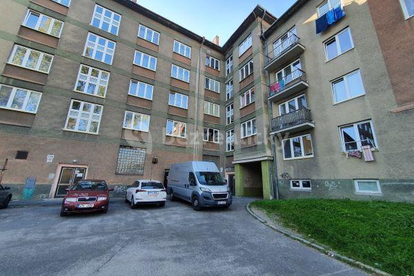 Pronájem bytu 2+1 52 m², tř. Osvobození, 