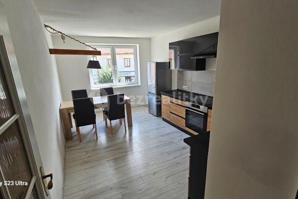 Prodej bytu 3+1 84 m², Husovo náměstí, Mladá Vožice