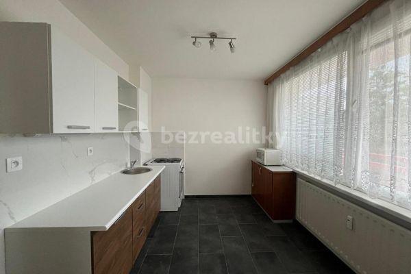 Pronájem bytu 3+1 74 m², Brožíkova, Pardubice, Pardubický kraj