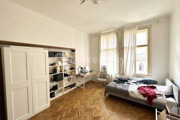 Pronájem bytu 1+1 96 m², Křižíkova, Praha