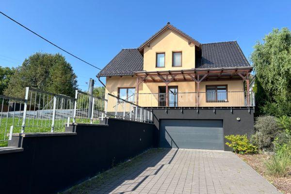 Prodej domu 274 m², pozemek 876 m², Novodvorská, Černolice