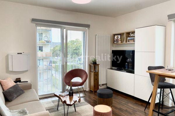 Prodej bytu 1+kk 27 m², Novovysočanská, Hlavní město Praha