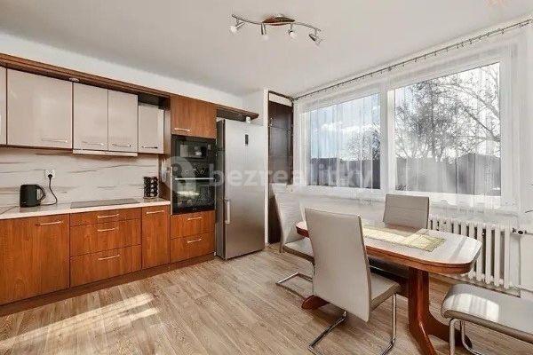 Prodej bytu 4+1 90 m², Na Pankráci, Mšené-lázně