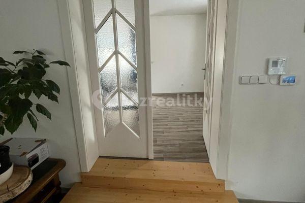 Pronájem bytu 2+kk 56 m², Petra Bezruče, Hoštka