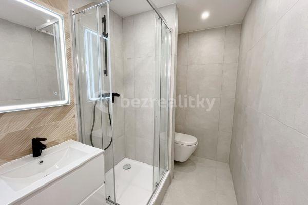 Prodej bytu 1+kk 35 m², Otradovická, Praha