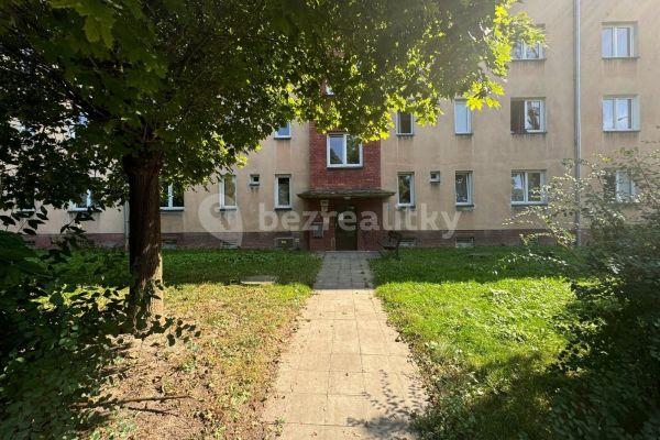 Pronájem bytu 1+kk 28 m², U Bažantnice, 