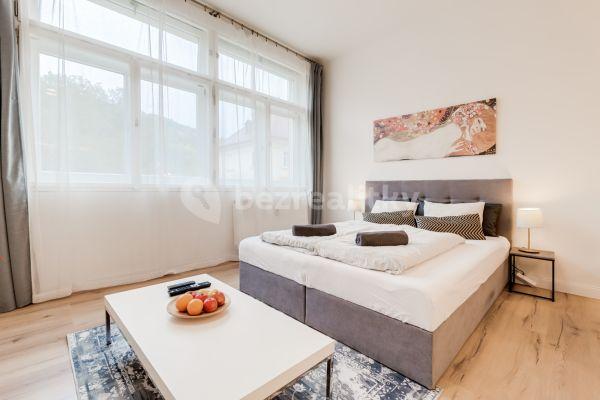 Pronájem bytu 1+kk 33 m², Újezd, Praha