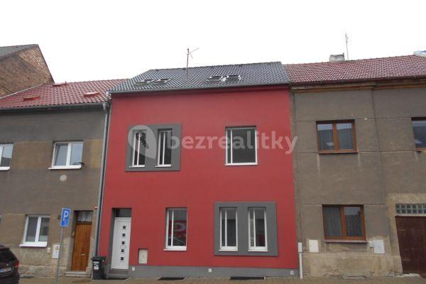 Pronájem bytu 2+kk 57 m², Louny, Ústecký kraj