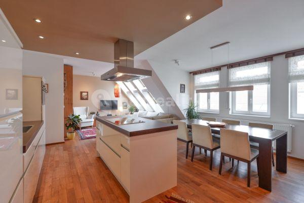 Pronájem bytu 2+kk 78 m², Varšavská, Praha