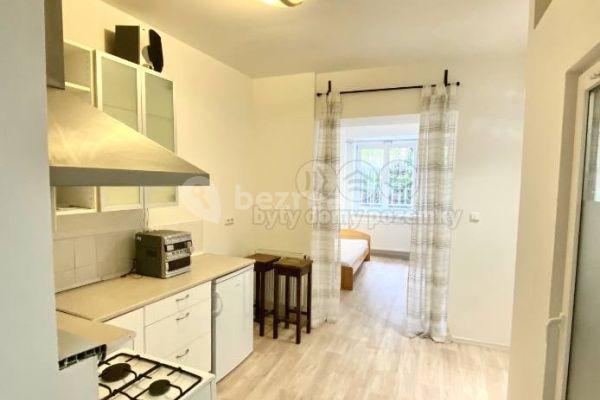 Pronájem bytu 1+kk 21 m², Vratislavova, Praha