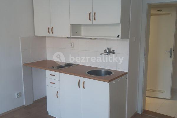 Pronájem bytu 1+kk 23 m², Hartigova, Hlavní město Praha