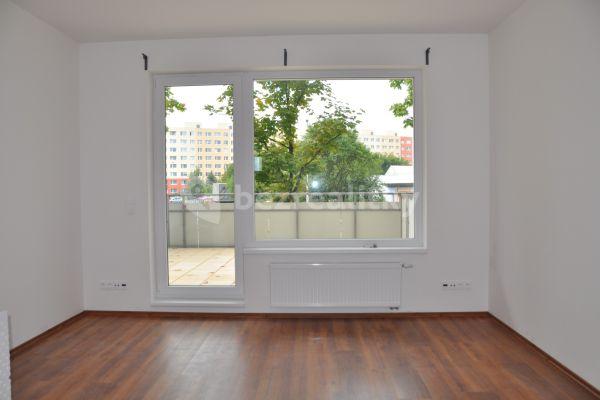 Pronájem bytu 1+kk 34 m², Hornoměcholupská, Hlavní město Praha