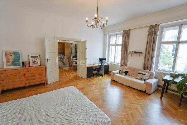 Prodej bytu 2+kk 65 m², Ostrovní, Praha