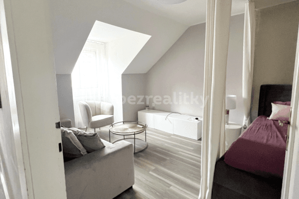 Prodej bytu 2+kk 35 m², Minská, Hlavní město Praha