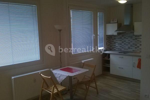 Pronájem bytu 1+kk 45 m², Uzbecká, Praha