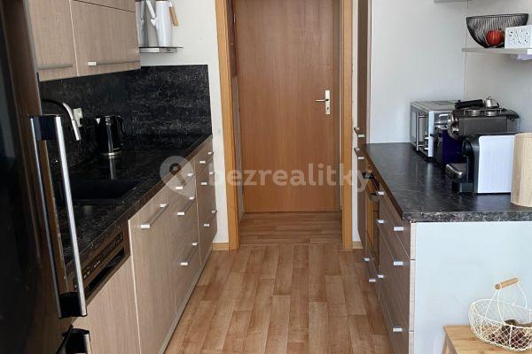 Prodej bytu 3+1 65 m², Benkova, Praha