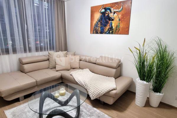 Pronájem bytu 2+1 63 m², Sokolovská, Praha