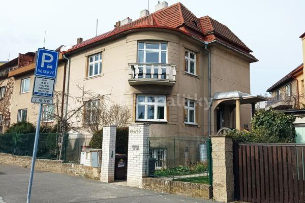 Pronájem bytu 1+1 48 m², Petra Bezruče, Praha