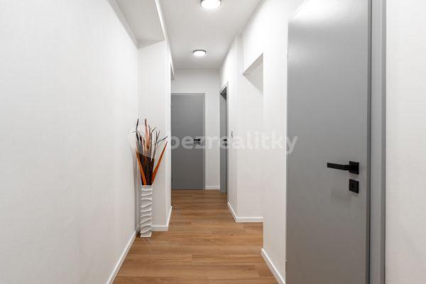 Prodej bytu 2+1 55 m², Dobšická, Hlavní město Praha