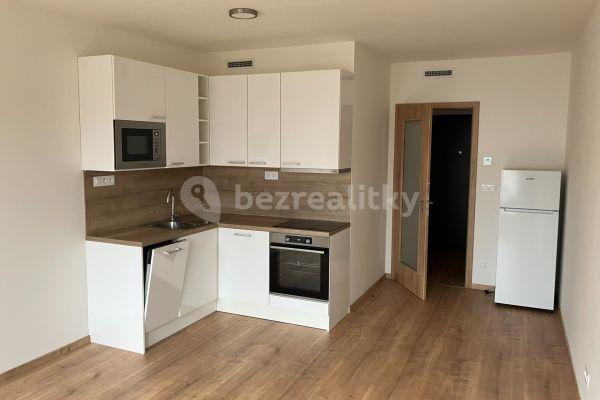 Pronájem bytu 1+kk 33 m², Kolbenova, Praha