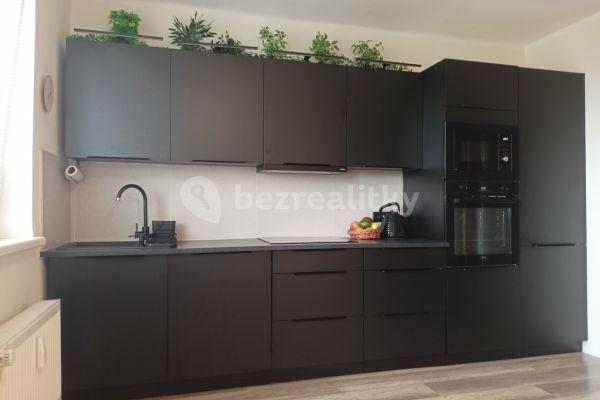 Pronájem bytu 1+1 31 m², Šestajovická, Praha