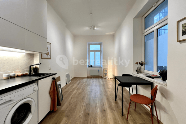 Prodej bytu 1+kk 21 m², Körnerova, Brno