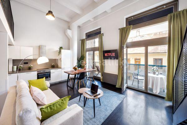 Pronájem bytu 4+1 98 m², Křižíkova, Praha